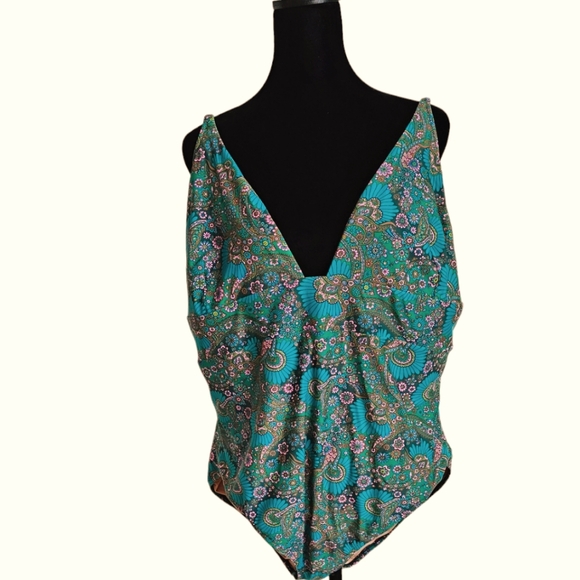 J.CREW  Women's Eco Plunge V-neck One-piece  Paisley  Plus size 24 - Picture 6 of 8